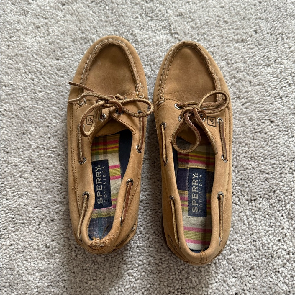 Sperry women’s Tan Boat Shoes